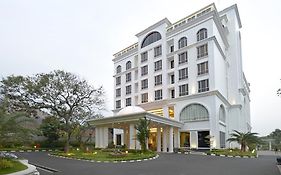 The Sahira Hotel Syariah Μπογκόρ Exterior photo