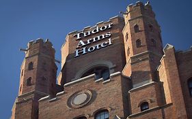 The Tudor Arms Hotel Cleveland - A Doubletree By Hilton Exterior photo