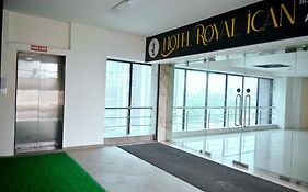 Hotel Royal Ican Sindhu Bhavan Road Αχμπανταμπάντ Exterior photo