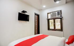 Oyo Anshun Residency Near M2K Cinemas Rohini Ξενοδοχείο Νέο Δελχί Exterior photo