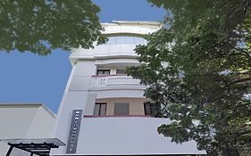 Oyo Townhouse 1090 G Silver Hotels Near Us Biometric Τσενάι Exterior photo