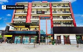 Super Oyo Yug Residency Hyderabad Gate Iit Bhu Ξενοδοχείο Kakarmatha Exterior photo