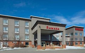 Ramada By Wyndham Cochrane Ξενοδοχείο Exterior photo