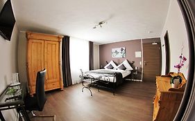 Apado-Hotel Garni Χόμπουργκ Room photo