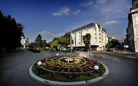 Plaza V Hotel Târgu-Mureş Exterior photo