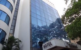 The Oakwood Ξενοδοχείο Πούνε Exterior photo