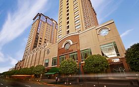 The Bellevue Manila Ξενοδοχείο Exterior photo