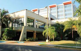 Howard Johnson Centro Cardiovascular San Juan Σαν Χουάν Exterior photo