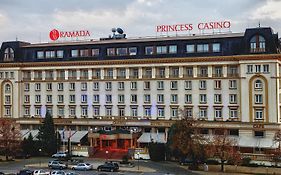 Ramada By Wyndham Plovdiv Trimontium Ξενοδοχείο Exterior photo