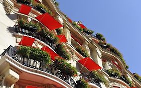 Hotel Plaza Athenee - Dorchester Collection Παρίσι Exterior photo