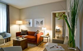 Escalus Luxury Suites Βερόνα Room photo