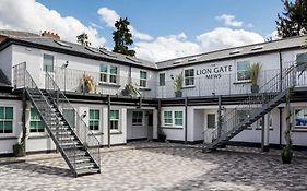 The Lion Gate Mews Ξενοδοχείο Kingston upon Thames  Exterior photo