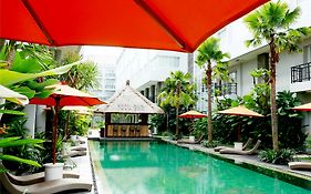 B Hotel Bali & Spa Ντενπασάρ Exterior photo