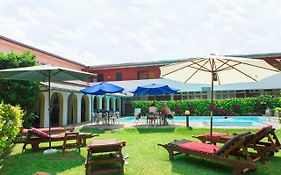 Ranveli Beach Resort Dehiwala-Mount Lavinia Exterior photo