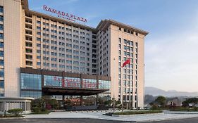 Ramada Plaza By Wyndham Enshi Ξενοδοχείο Exterior photo