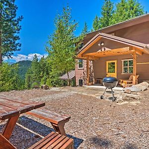 Secluded Leavenworth Cabin With Mtn Views And Fire Pit Βίλα Exterior photo