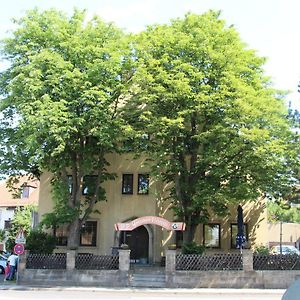 Gasthof Gruner Baum Μπαϊρόιτ Exterior photo