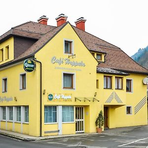 Cafe Hoppala Bed and Breakfast Sankt Peter-Freienstein Exterior photo
