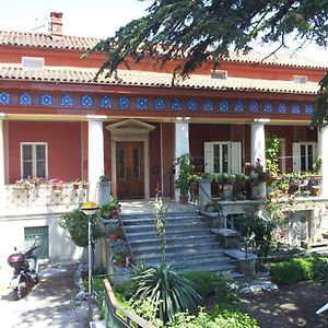 Casa Vacanze Villa Pompeiana Τεργέστη Exterior photo