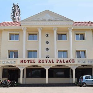 Royal Palace Karād Exterior photo