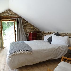 Le Grand Guillaume Bed and Breakfast Saint-Sornin-Lavolps Exterior photo