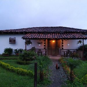 Hacienda Cafetera La Gaviota Βίλα Chinchiná Exterior photo