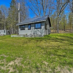 Cozy Hillside Retreat With Bbq, Fire Pit, And Trails! Διαμέρισμα Milford Exterior photo