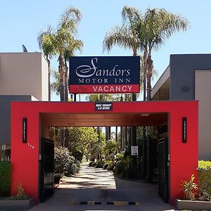 Sandors Motor Inn Μιλντούρα Exterior photo
