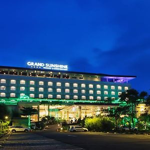 Grand Sunshine Resort & Convention Μπαντούνγκ Exterior photo