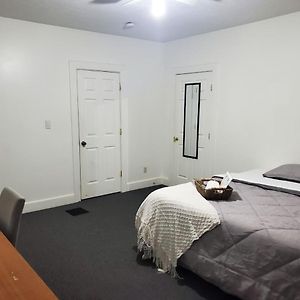 Private Room Near To Downtown Churchill Downs Uofl Airport &Kentucky Expo Center Λούισβιλ Exterior photo