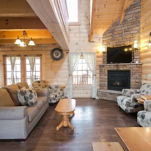 Hummingbird Haven Cabin By Amish Country Lodging Βίλα Berlin Exterior photo