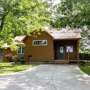 Sugar Maple Cabin By Amish Country Lodging Βίλα Berlin Exterior photo