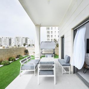 Stunning 4-Bedroom Apartment Next To Achziv Beach By Sea N' Rent Nahariya Exterior photo