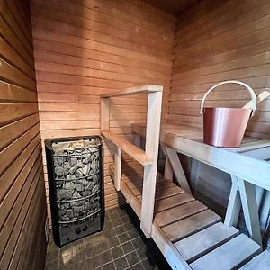 Spacious 1-Bedroom Apartment With Sauna Ράκβερε Exterior photo
