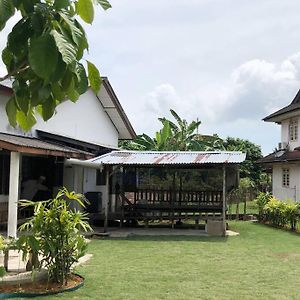 Tokmi Retreat Home With Spacious Garden Κουάλα Τερενγκάνου Exterior photo