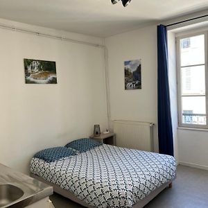 Logement Lecourbe Διαμέρισμα Lons-le-Saunier Exterior photo