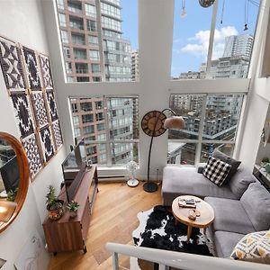 Rare Find Loft With Full Kitchen At Heart Of Downtown Διαμέρισμα Βανκούβερ Exterior photo