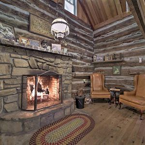 Historic Cabin Grill And Hiking Trail Access! Βίλα Bryson City Exterior photo