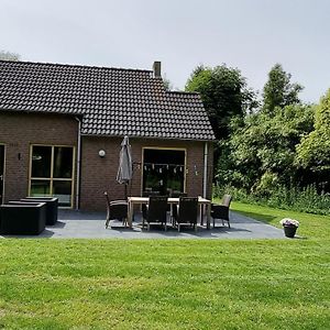 Recreatiewoning Maas En Waal 72 Βίλα Ewijk Exterior photo