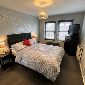 New Super 2 Bedroom Flat In Φάλκιρκ Exterior photo