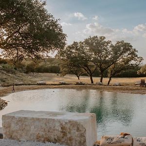 Hummingbird Haus - Hill Country Views On 20 Acres With Firepit Βίλα Spring Branch Exterior photo