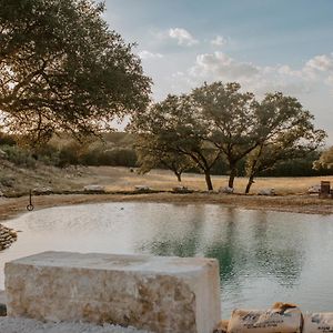 The Roost Farmhaus On 20 Acres, Hill Country View, Firepit, Swimming Hole Βίλα Spring Branch Exterior photo