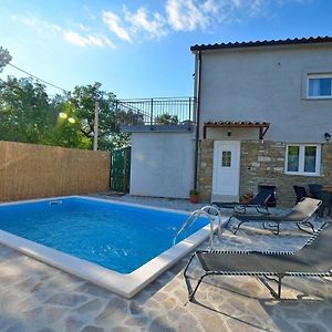 Holiday House With A Swimming Pool Sovinjsko Polje, Central Istria - Sredisnja Istra - 16806 Buzet Exterior photo