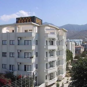 Kaan Hotel & Apartment Κερύνεια Exterior photo