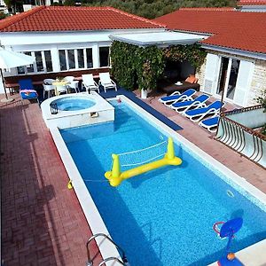 Villa Lucia With Private Pool And A Whirlpool Βις Exterior photo