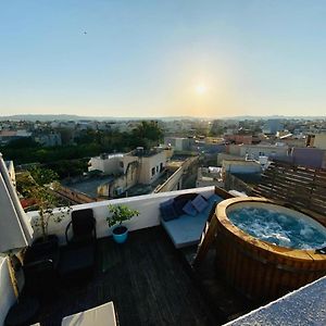 Rooftop Heated Jacuzzi, Fireplace, A Unique Home! Żebbuġ Exterior photo
