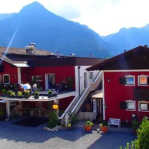 Hunter'S Chalet, Up To 10 P, Terrace With Amazing Mountainview, 200 Qm Garden, Bbq&Bikes&Sunbeds For Free Βίλα Golling an der Salzach Room photo