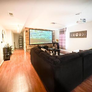 Cute 2-Brm Walkout Apt With Pool Table And Theater Διαμέρισμα Λέξινγκτον Exterior photo
