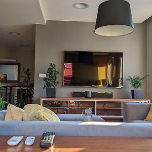 Luxurious Villa-Apartment With Spacious Terrace Πράγα Exterior photo