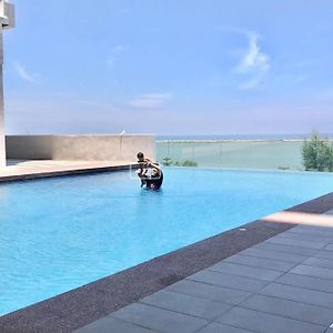 Kira Drawbridge Homestay With Pool Wifi Netflix Near Ktcc Mall Κουάλα Τερενγκάνου Exterior photo